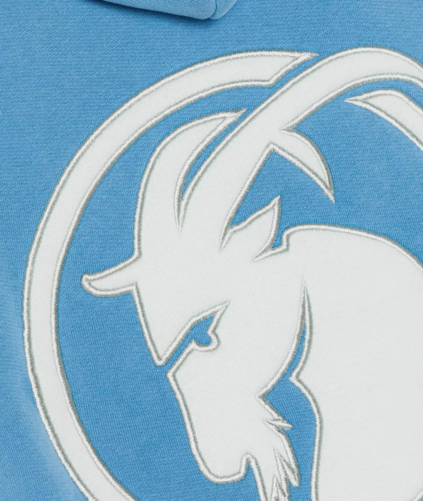 Girls Hoodie Steinbock Patch Rückseite Detailansicht