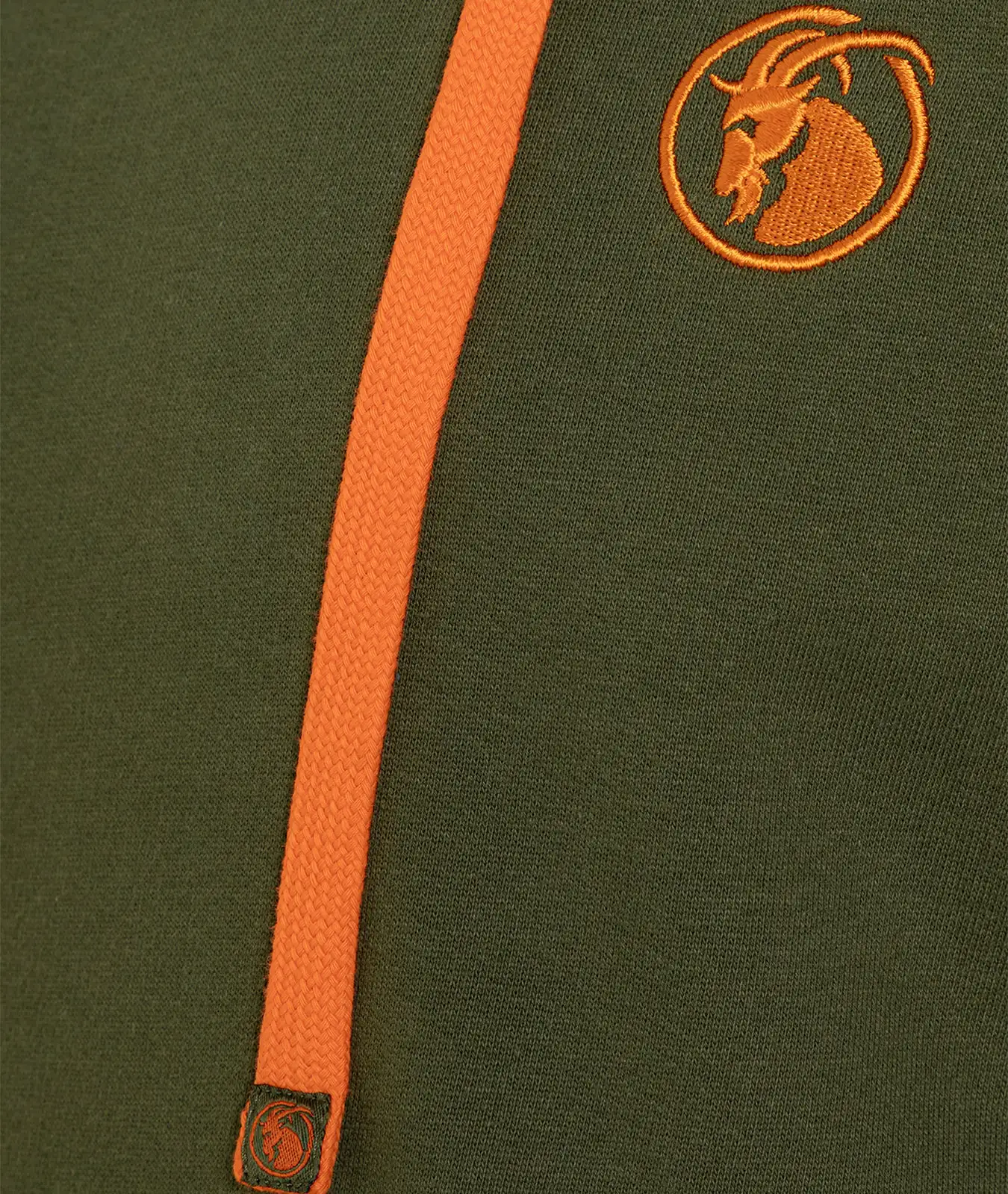 Steinbock Bruststick orange und orangefarnes Kapuzenband