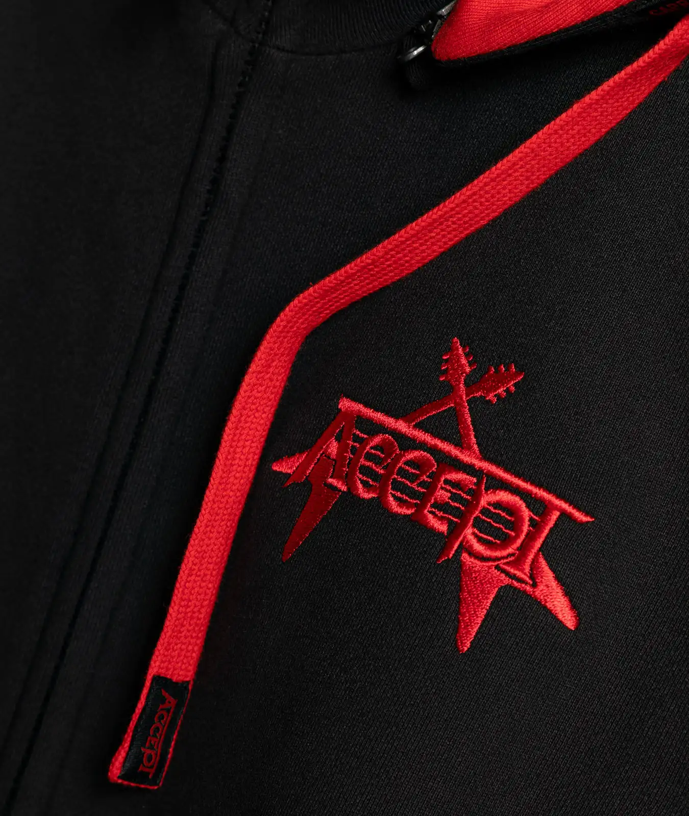 Accept Kapuzenjacke Bruststick Logo mit zwei Gitarren